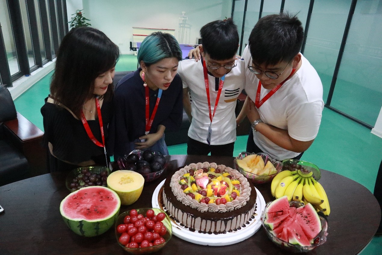 八月未央，歡聚一夏 | 寶開(kāi)集體生日會(huì)：共享歡樂(lè)時(shí)刻