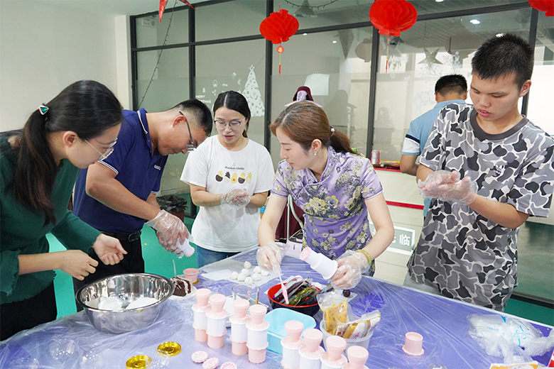月圓中秋 · 集體慶生 | 溫馨九月，迎佳節(jié)，賀生辰，共團(tuán)圓！
